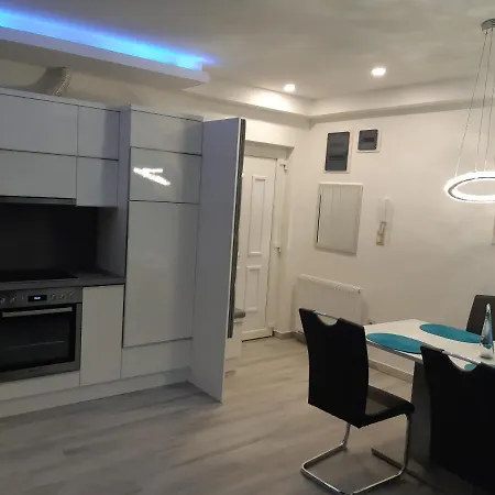 Dilara Apartment Sarvar